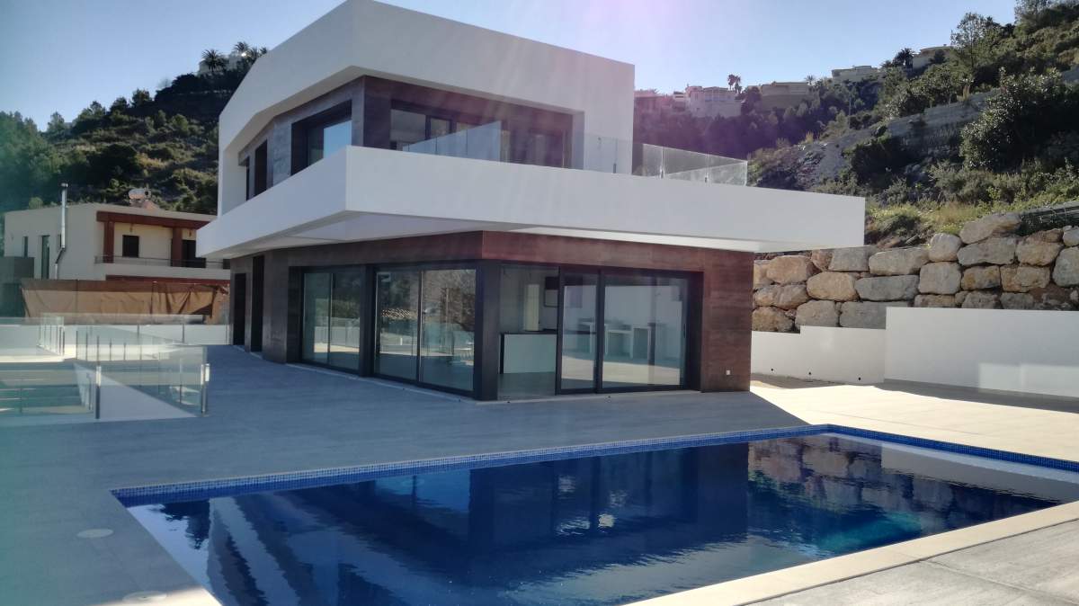 Newly built villa with sea views